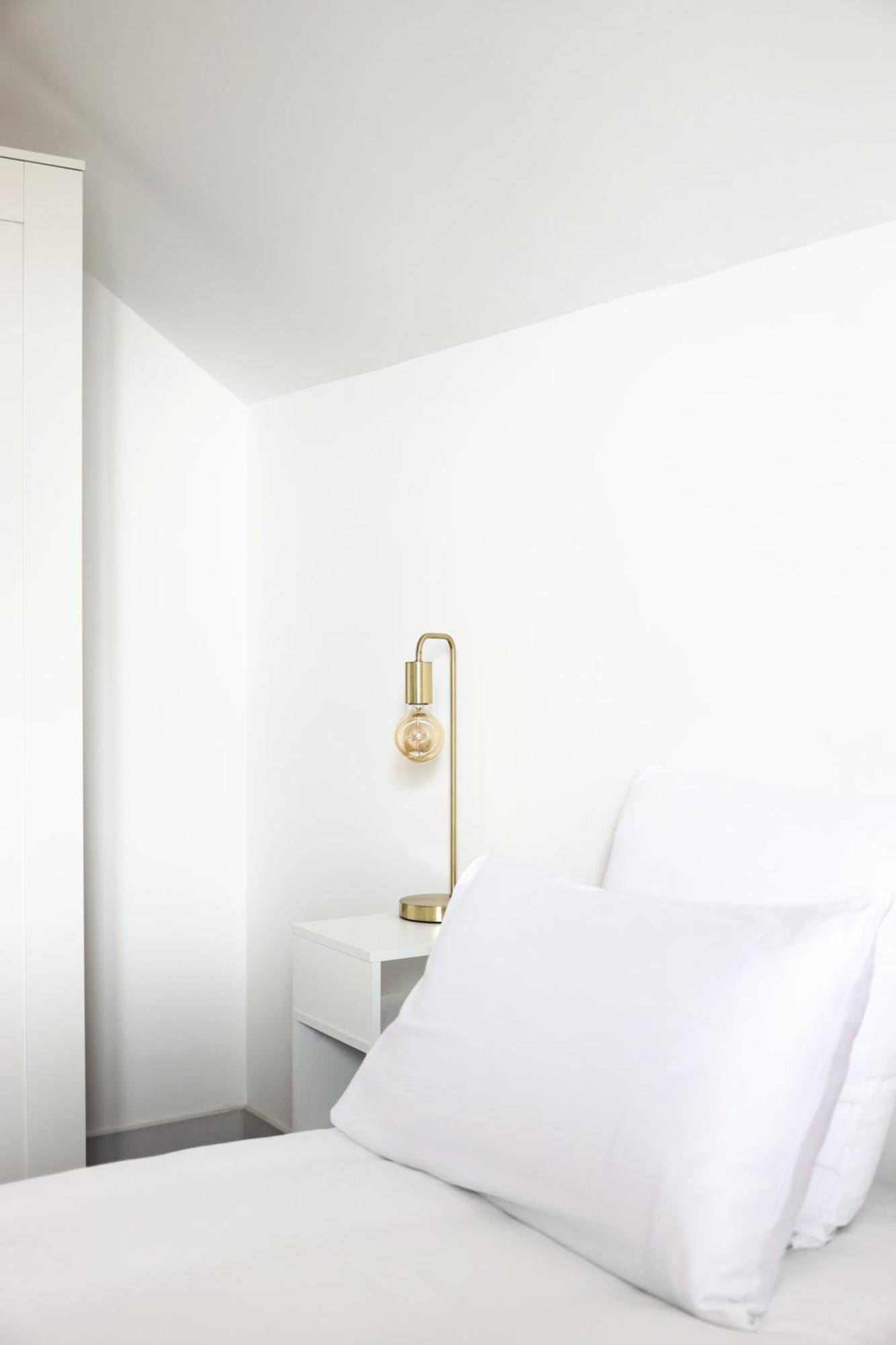 L'Equinoxe - Parking Prive - Zapart'Hotels Malesherbes Exterior photo