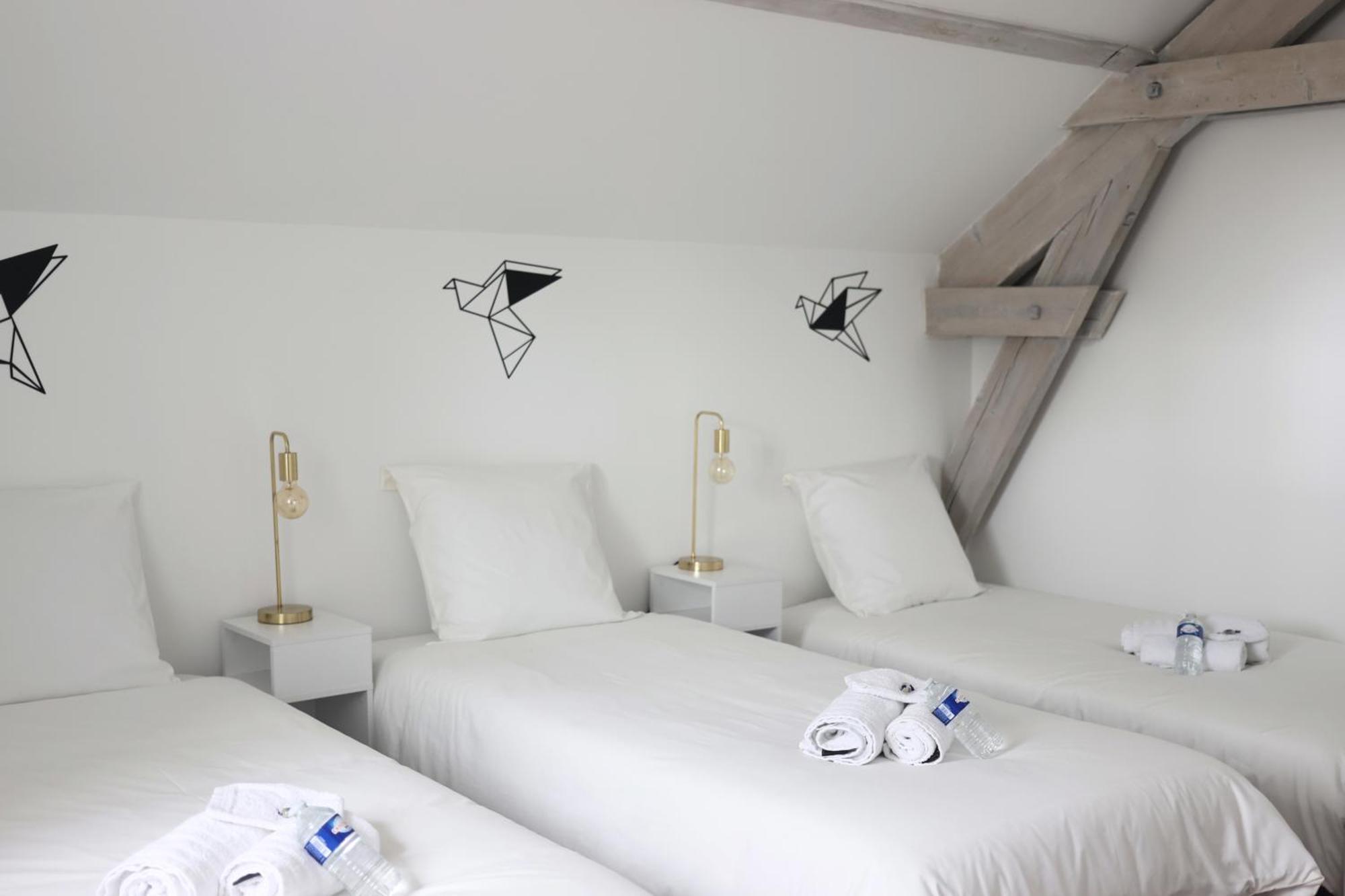 L'Equinoxe - Parking Prive - Zapart'Hotels Malesherbes Exterior photo